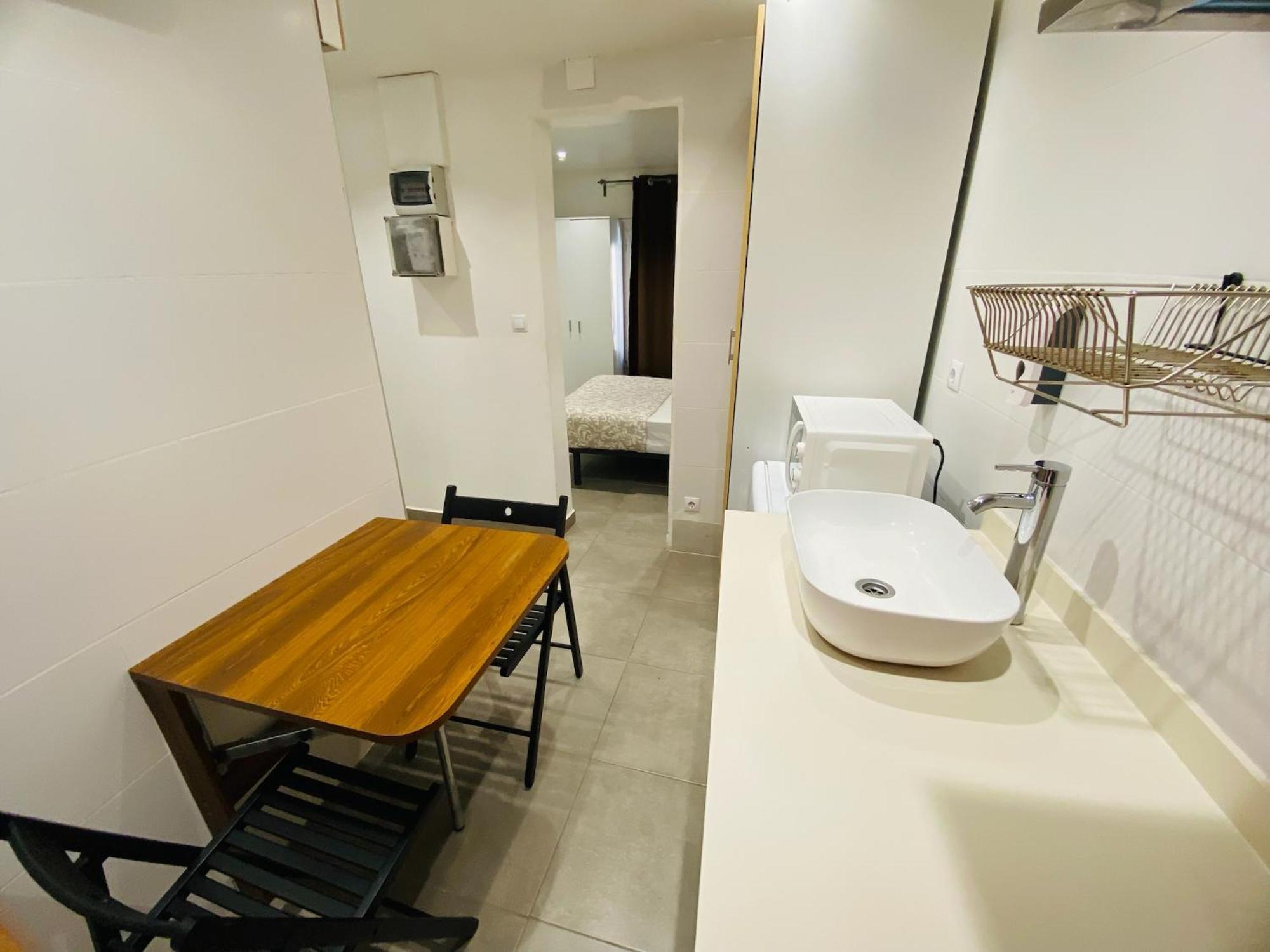 Apartamentos Con Bano Privado Frente Al Metro L5 Barcelona-Hospitalet L'Hospitalet de Llobregat Eksteriør bilde
