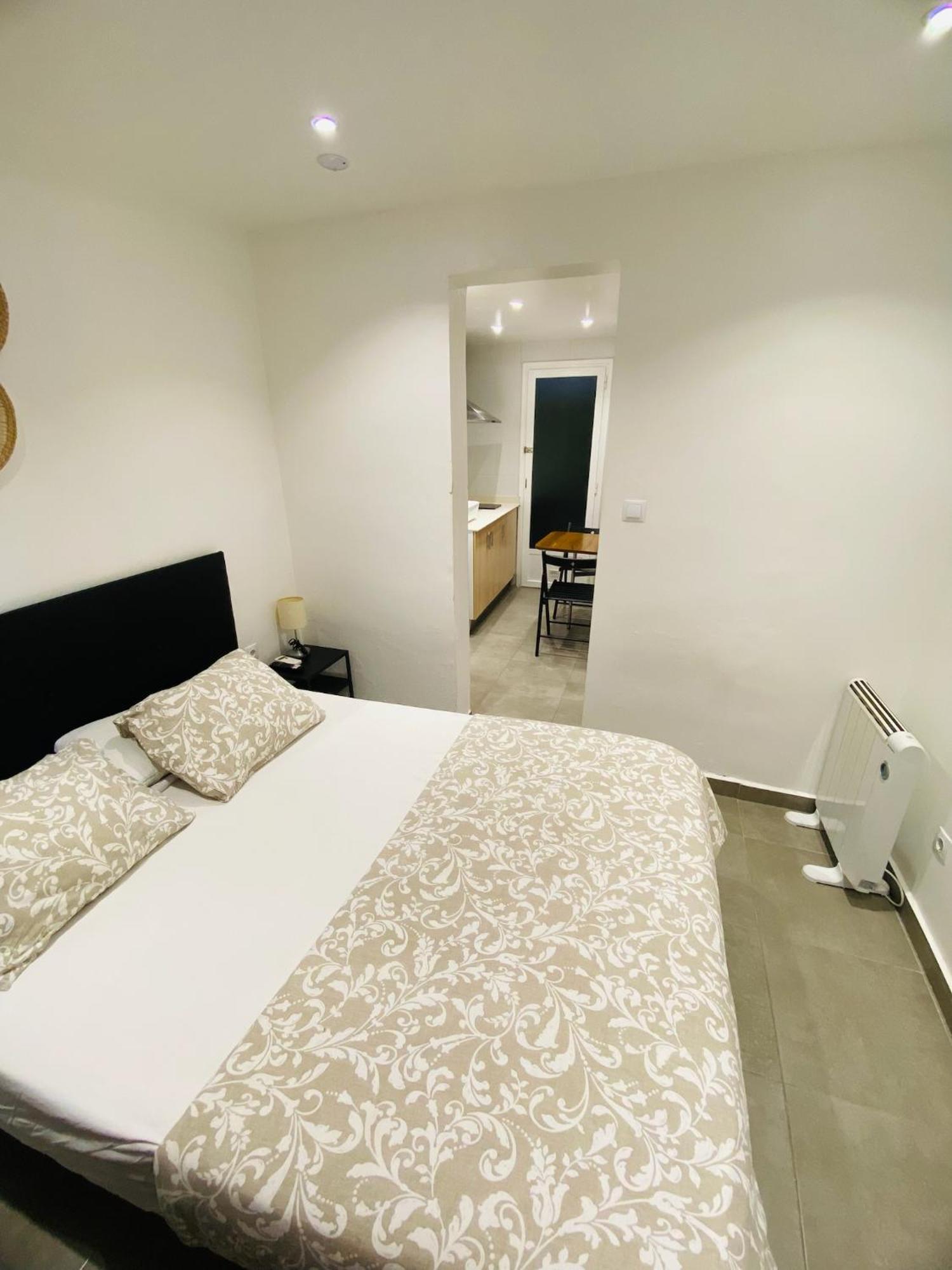 Apartamentos Con Bano Privado Frente Al Metro L5 Barcelona-Hospitalet L'Hospitalet de Llobregat Eksteriør bilde
