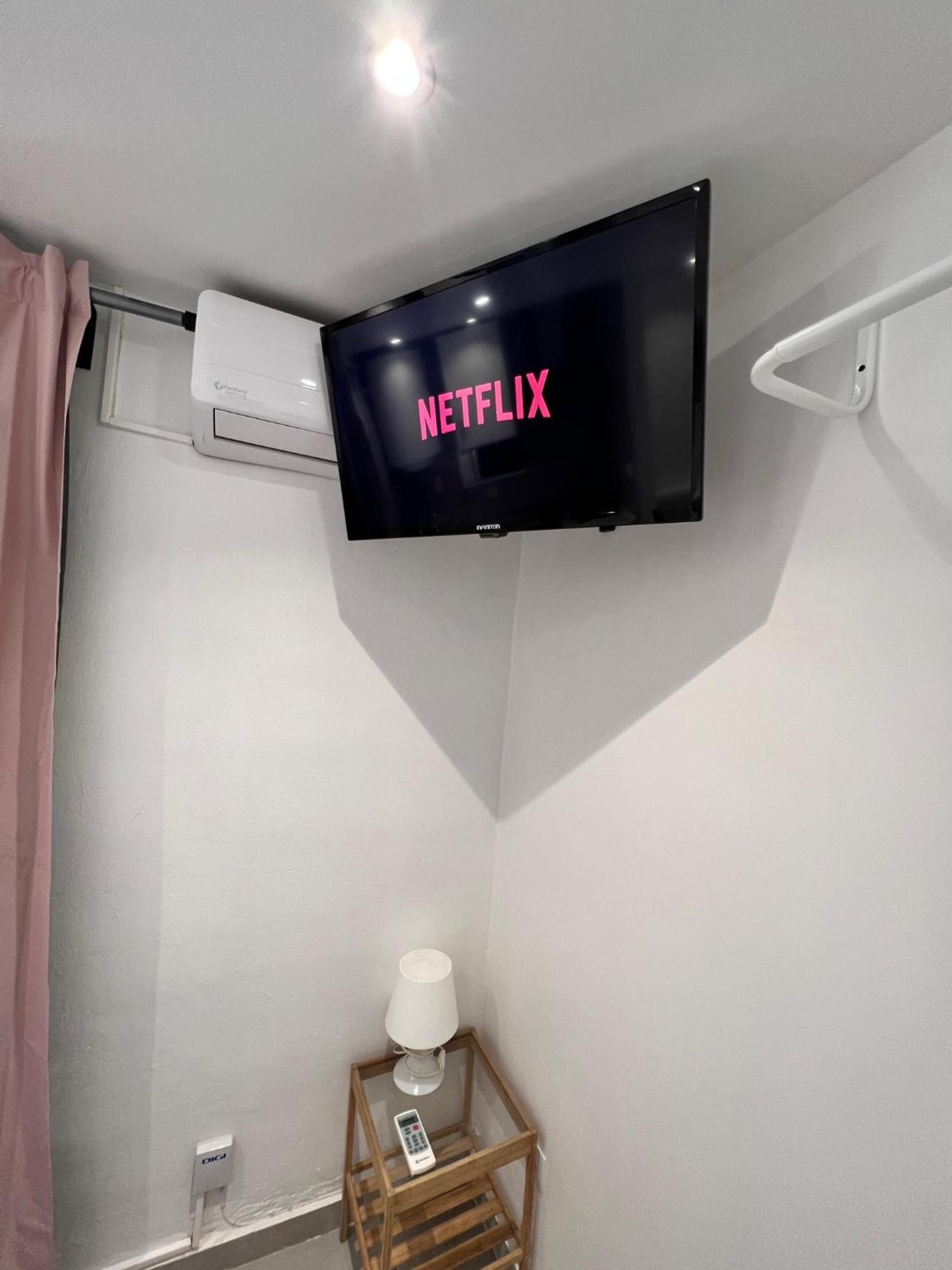 Apartamentos Con Bano Privado Frente Al Metro L5 Barcelona-Hospitalet L'Hospitalet de Llobregat Eksteriør bilde