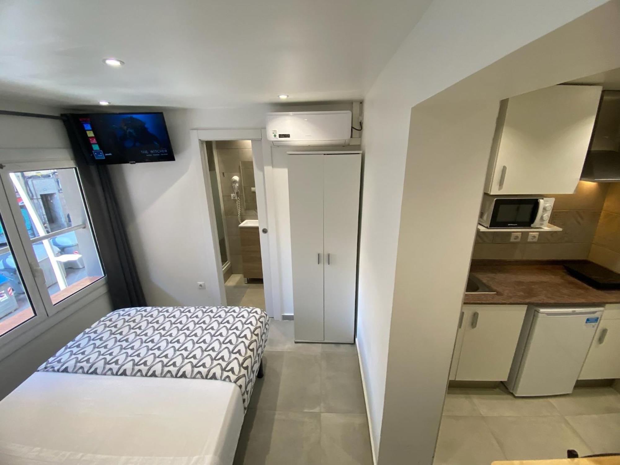 Apartamentos Con Bano Privado Frente Al Metro L5 Barcelona-Hospitalet L'Hospitalet de Llobregat Eksteriør bilde