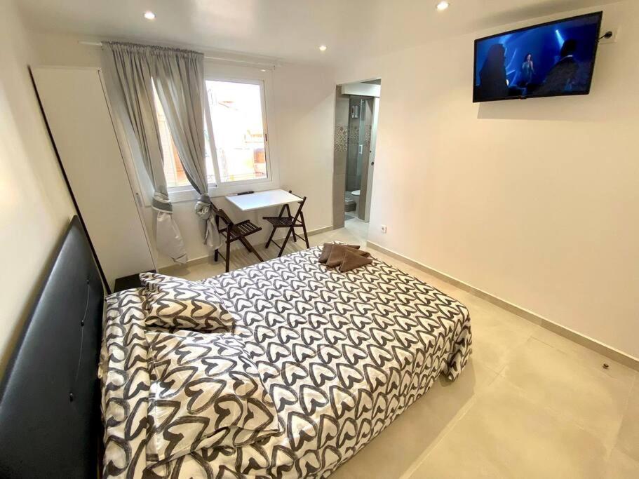 Apartamentos Con Bano Privado Frente Al Metro L5 Barcelona-Hospitalet L'Hospitalet de Llobregat Eksteriør bilde
