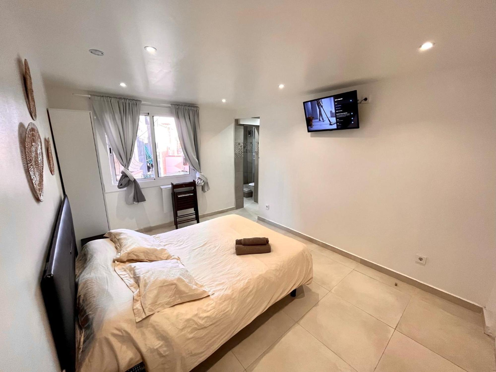 Apartamentos Con Bano Privado Frente Al Metro L5 Barcelona-Hospitalet L'Hospitalet de Llobregat Eksteriør bilde