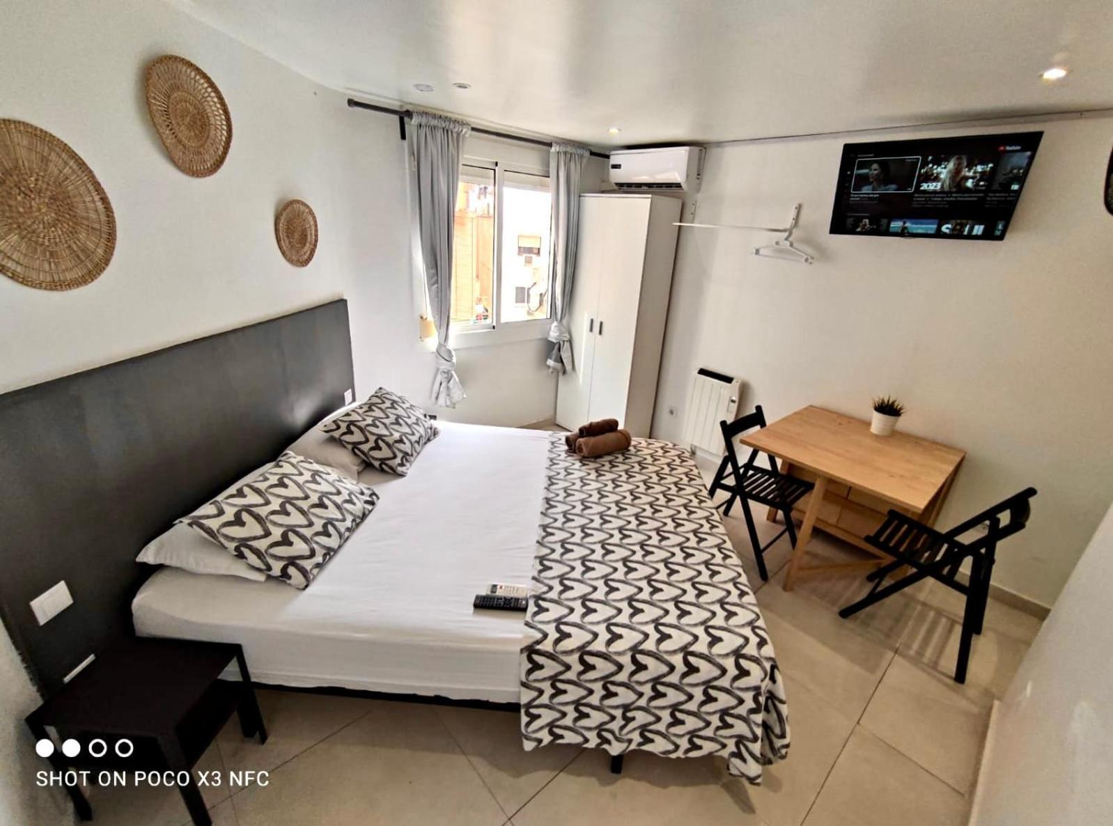 Apartamentos Con Bano Privado Frente Al Metro L5 Barcelona-Hospitalet L'Hospitalet de Llobregat Eksteriør bilde