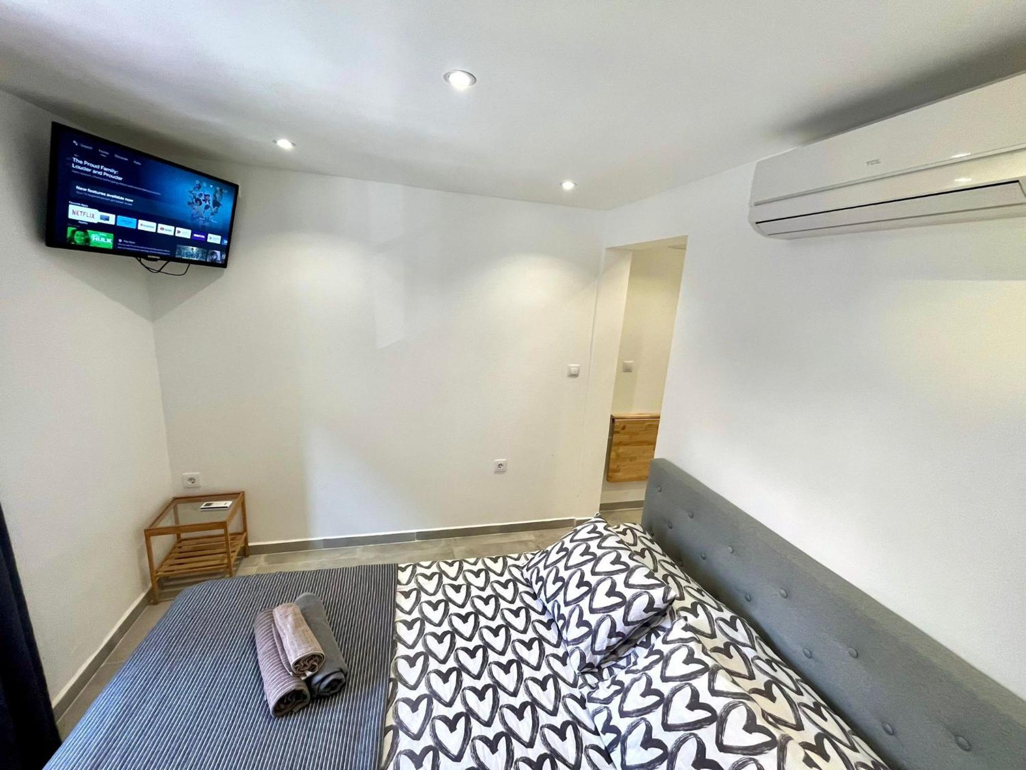 Apartamentos Con Bano Privado Frente Al Metro L5 Barcelona-Hospitalet L'Hospitalet de Llobregat Eksteriør bilde