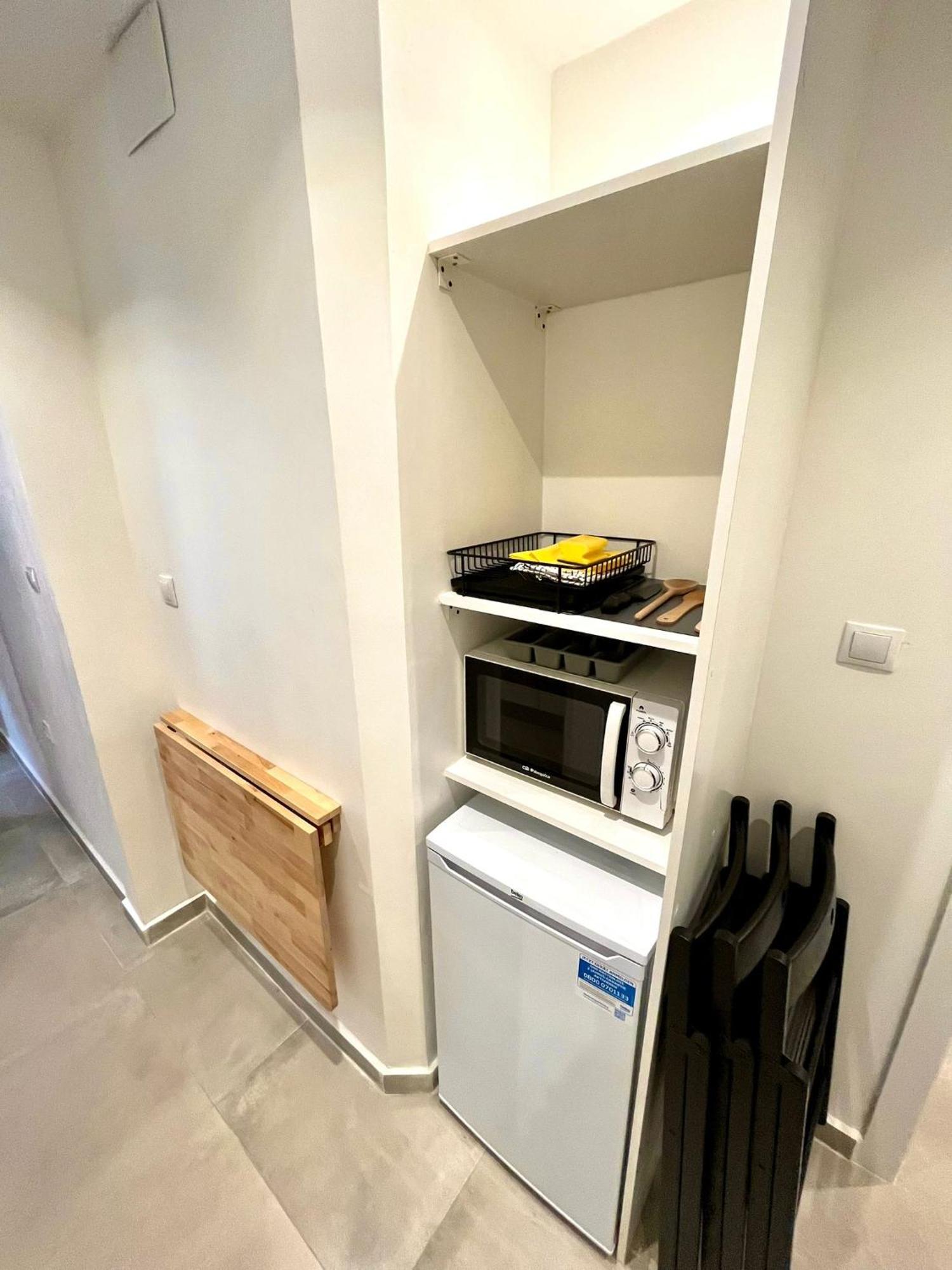 Apartamentos Con Bano Privado Frente Al Metro L5 Barcelona-Hospitalet L'Hospitalet de Llobregat Eksteriør bilde