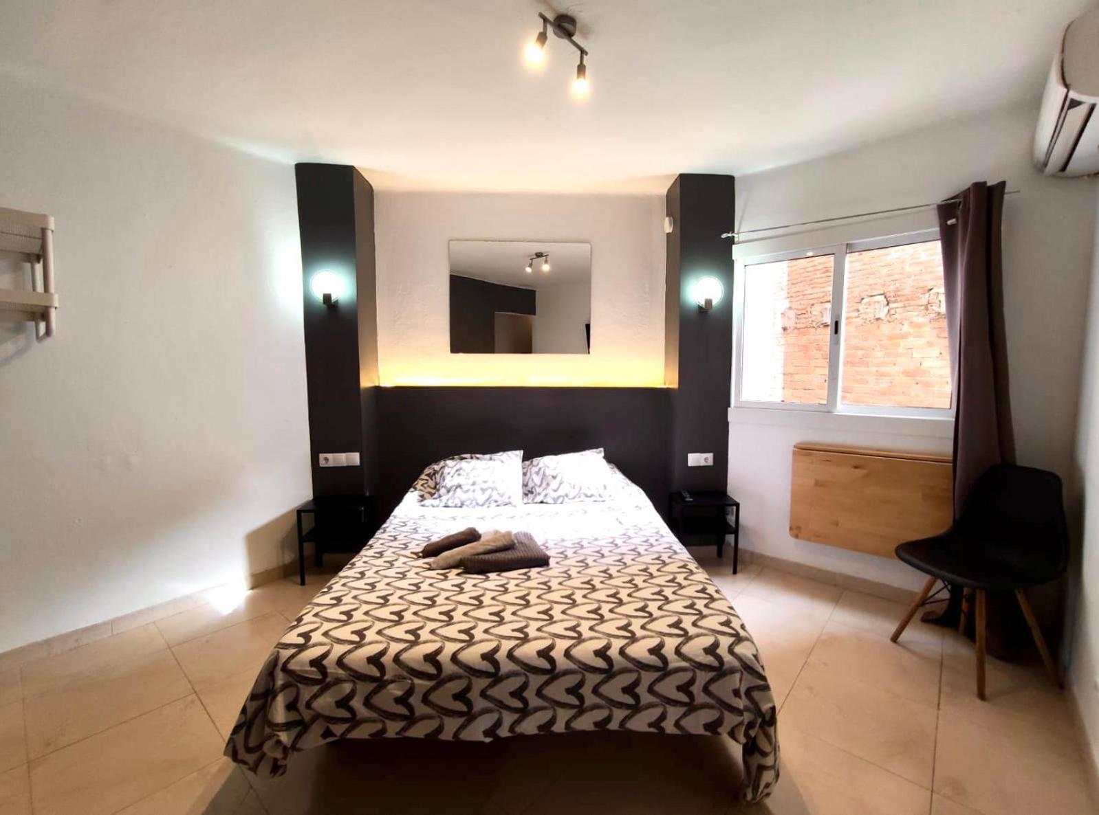 Apartamentos Con Bano Privado Frente Al Metro L5 Barcelona-Hospitalet L'Hospitalet de Llobregat Eksteriør bilde